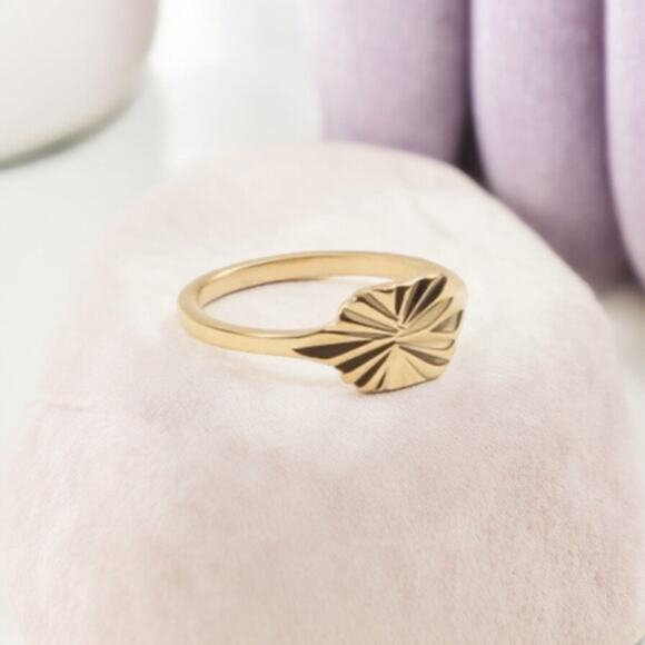 NEW yellow gold plated Sunburst ring jewelry size 7 B25A - Picture 6 of 7